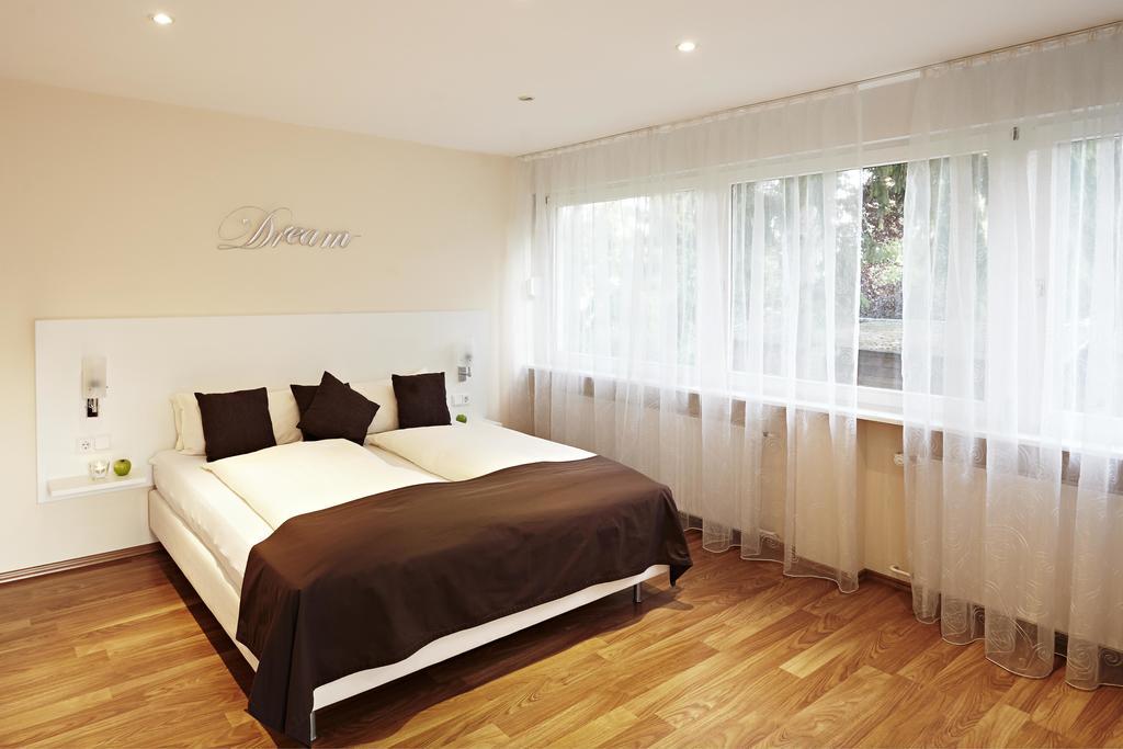 Hotel Bonjour Bad Soden am Taunus Værelse billede