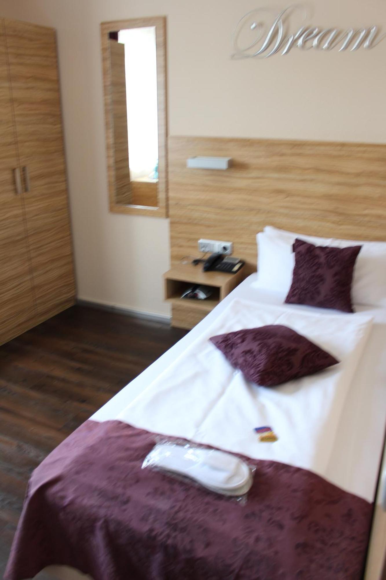 Hotel Bonjour Bad Soden am Taunus Værelse billede