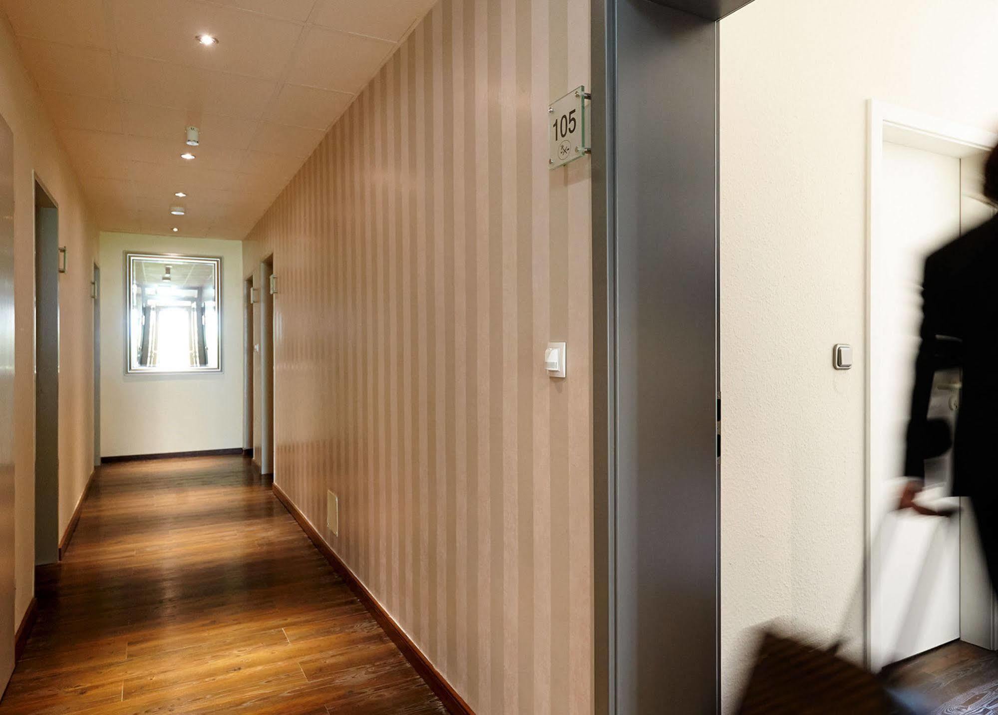 Hotel Bonjour Bad Soden am Taunus Eksteriør billede